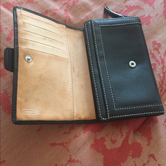 Authentic Coach wallet - Picture 5 of 8